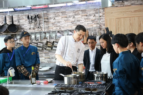 【学厨开店】从做菜视频教程到开连锁餐厅全套教程(8合集13.1G) - 雨点资源网